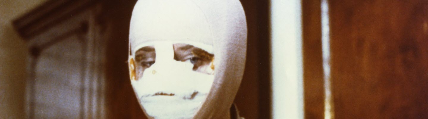 Scalpel (1977)