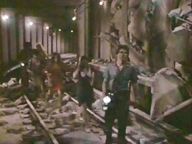 Short Walk to Daylight&nbsp;(1972)